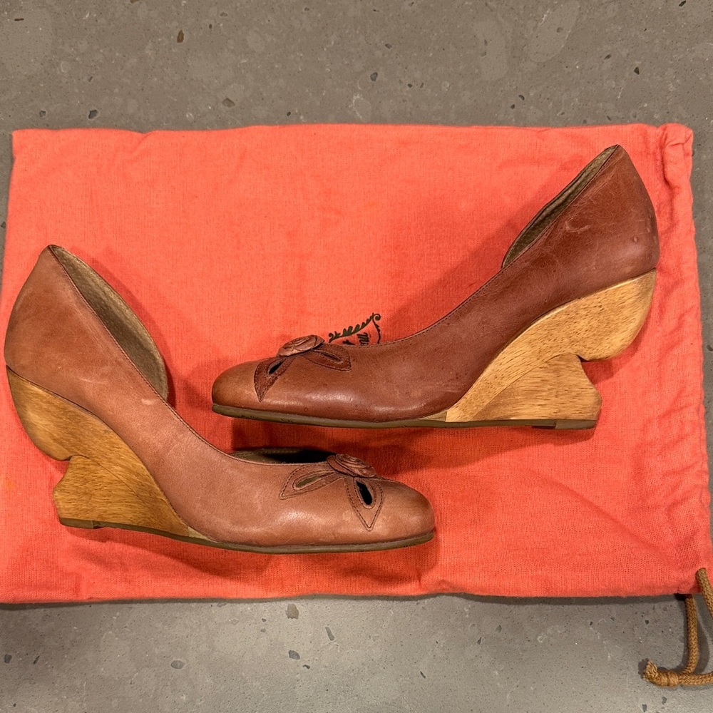 Miss Albright Nicoise Wedge Heel - Picture 2 of 6